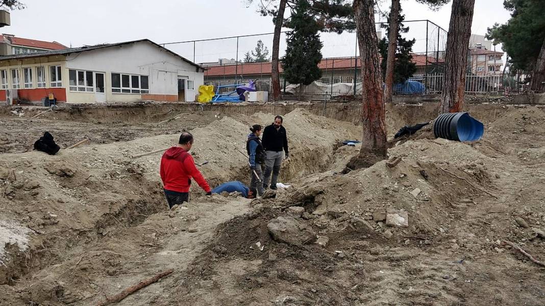O kentte kanalizasyonda insan kemikleri bulundu! Kimlik tespiti için üniversiteden ekip gönderildi 3